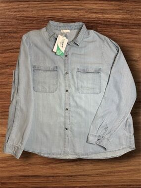 NWT Tencel Light Blue Button-Down Shirt with Crochet style open stitch design XL